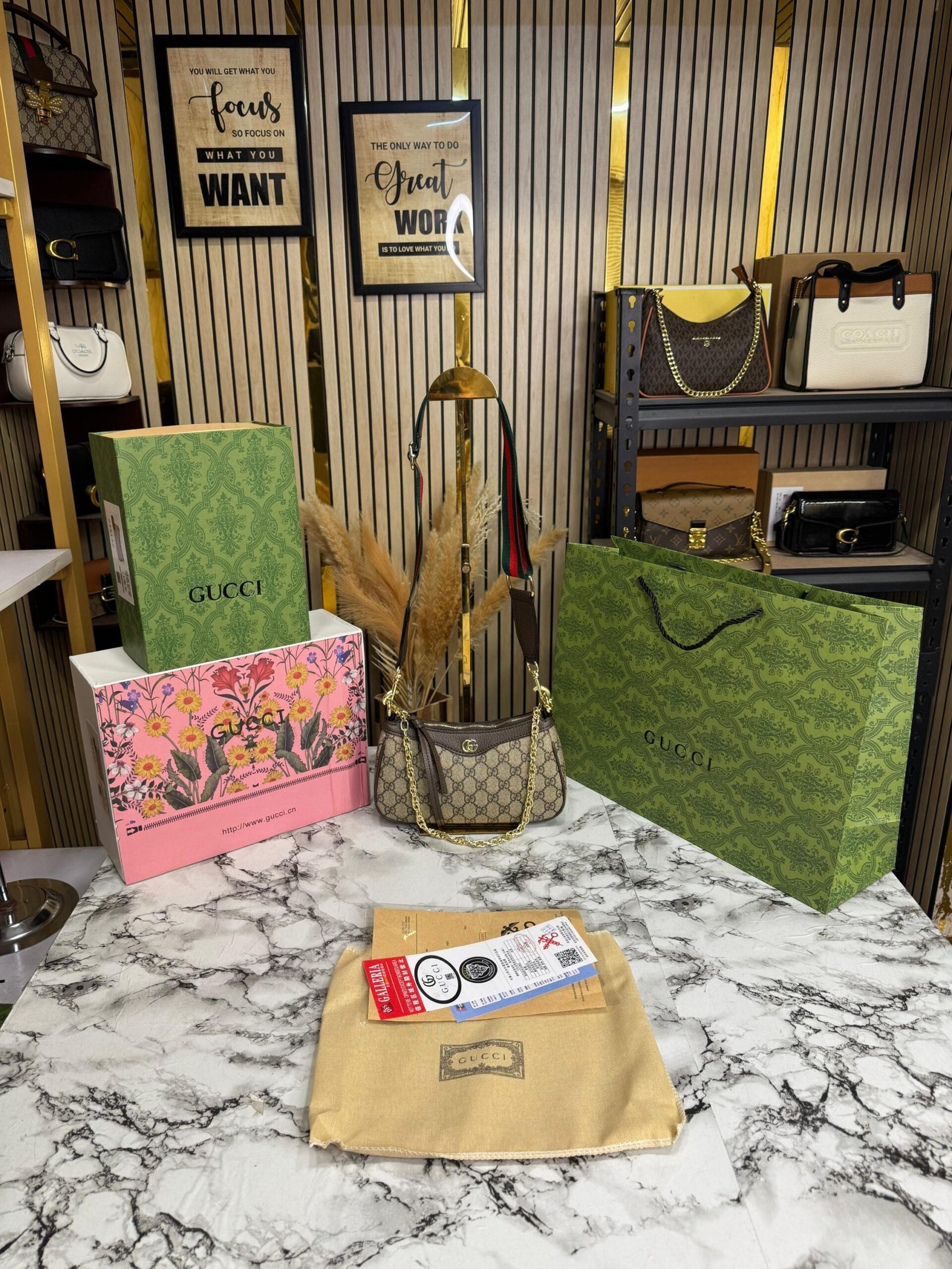GUCCI GG OPHIDIA PREMIUM BAG WITH OG DOUBLE BOX AND CARRY BAG ✅????